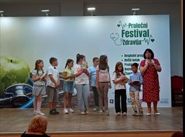 f2697f76-a0bf-41c4-b6b8-1624ba96accc.jpg
